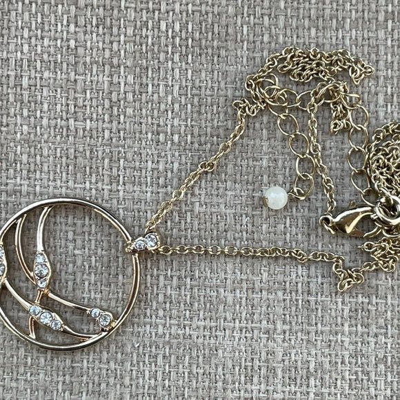 NRT Vintage Necklace Crystal Accent Gold Tone Pendant Necklace Jewelry - Picture 12 of 12